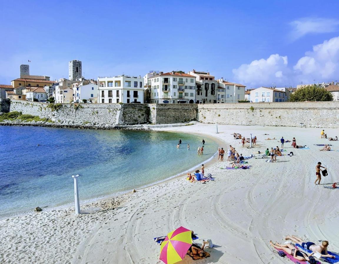 Vue Mer Et Remparts. Entre Vieille Ville Et Plages Antibes Exterior foto