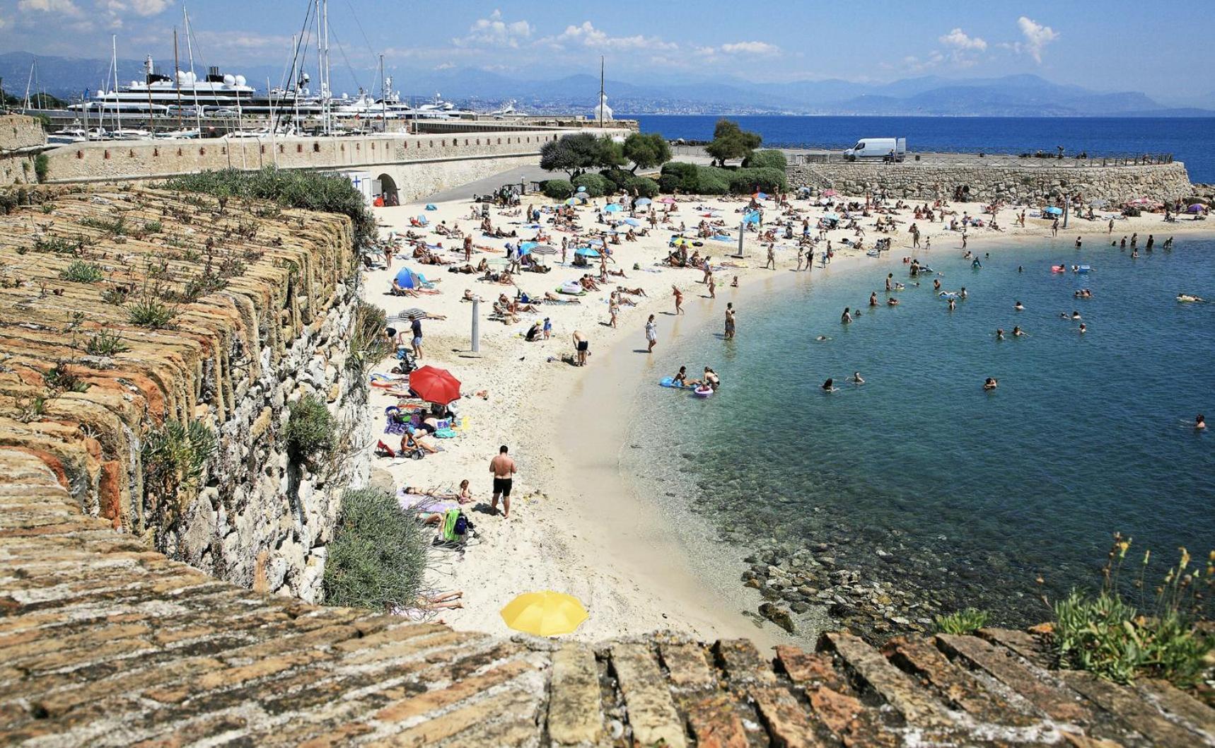 Vue Mer Et Remparts. Entre Vieille Ville Et Plages Antibes Exterior foto